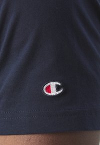 Champion ICONS CREWNECK LARGE LOGO - Camiseta estampada - navy