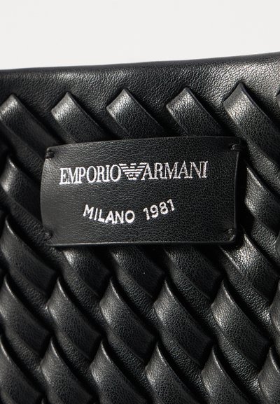 Emporio Armani Τσάντα χειρός - black beauty