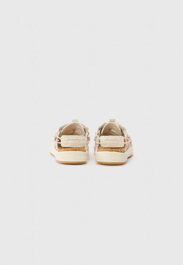 UNEEK II UNISEX - Sandals3