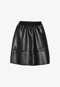Unselected, black deep
