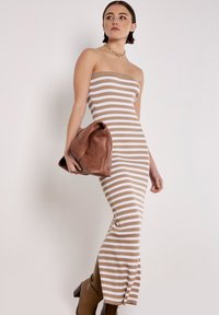 Apricot STRIPE - Maxi šaty - white