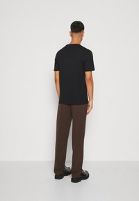 Esprit 2 PACK - Pamata T-krekls - black