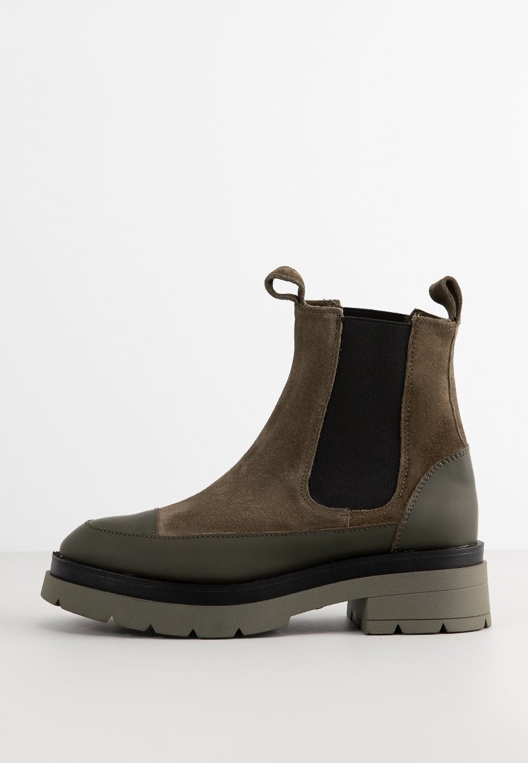 Botine cu platformă