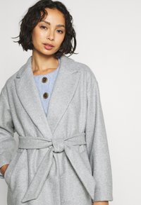 Vero Moda Petite VMFORTUNE - Casaco clássico - light grey melange