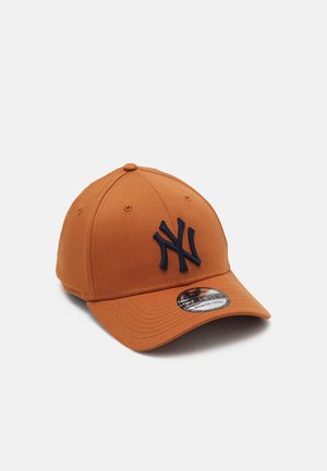 LEAGUE ESSENTIAL 39THIRTY® UNISEX - Cap - brown/dark blue
