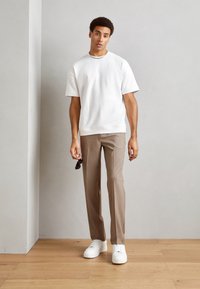 Lindbergh OVERSIZED - Basic póló - white
