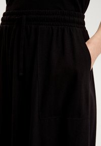 s.Oliver AUS MIX - A-lijn rok - schwarz