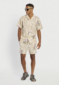 Redefined Rebel RODNEY SHIRT - Srajca - sandshell