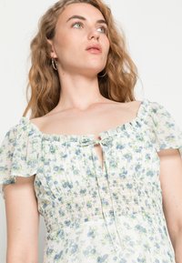 Nly by Nelly CUTIE FLOUNCE DRESS - Vestido de dia - multi coloured