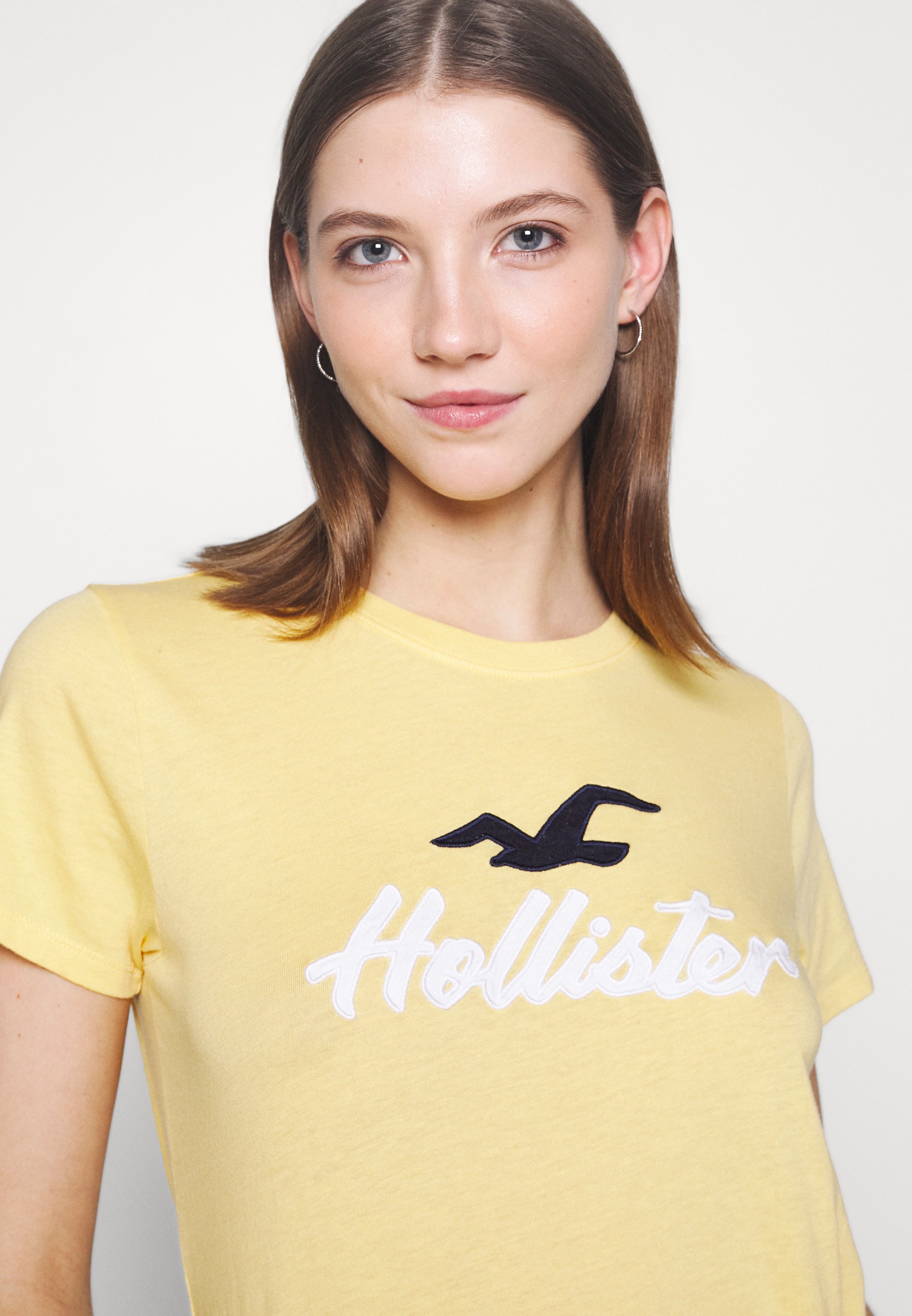 Hollister yellow t shirt Clearance