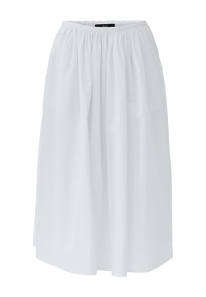 Jupe midi blanche avec taille froncée et tissu ample et fluide, conçue pour une coupe décontractée.