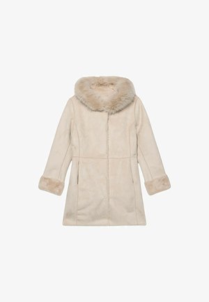 Cappotto lungo beige con ampio colletto in pelliccia e polsini con rifinitura in pelliccia, dotato di tasche laterali e chiusura frontale.