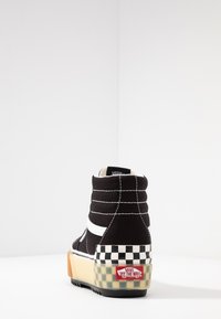 Vans SK8 STACKED czarny