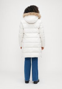 Lauren Ralph Lauren Woman FAUX-FUR-TRIM HOODED DOWN COAT - Páperový kabát - cream