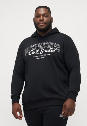 Schwarzer Kapuzenpullover mit weißem Logotext, langen Ärmeln und gerippten Bündchen. Weicher, strukturierter Stoff mit einem lässigen Schnitt.