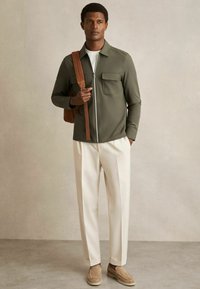 Reiss REGULAR FIT - ASCEND TECHNICAL - Jachetă de vară - green