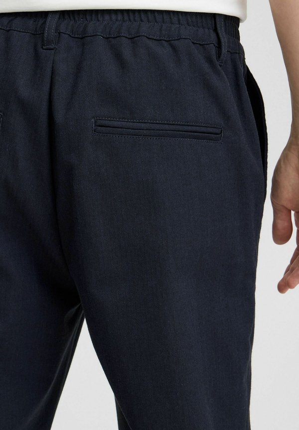CFMARC RELAXED FIT - Trousers3