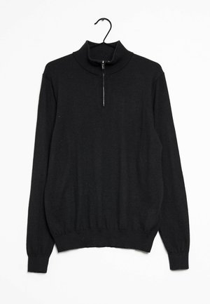 Schwarzer Pullover mit hohem Kragen und halbem Reißverschluss, langen Ärmeln sowie gerippten Bündchen und Saum, hergestellt aus weichem Stoff.