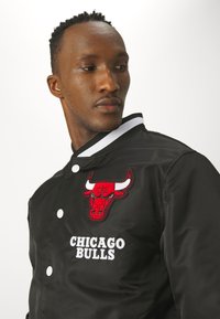 New Era NBA CHICAGO BULLS LOGO SELECT JACKET - Fanartikel - black