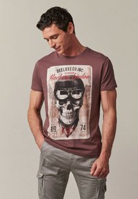 Niet geselecteerd, Smock Purple