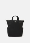 CONVERTBLE - Shoppingveske - black