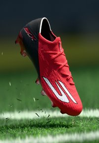 Επιλέχθηκε, red/black