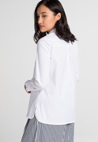 Eterna Button-down blouse - white