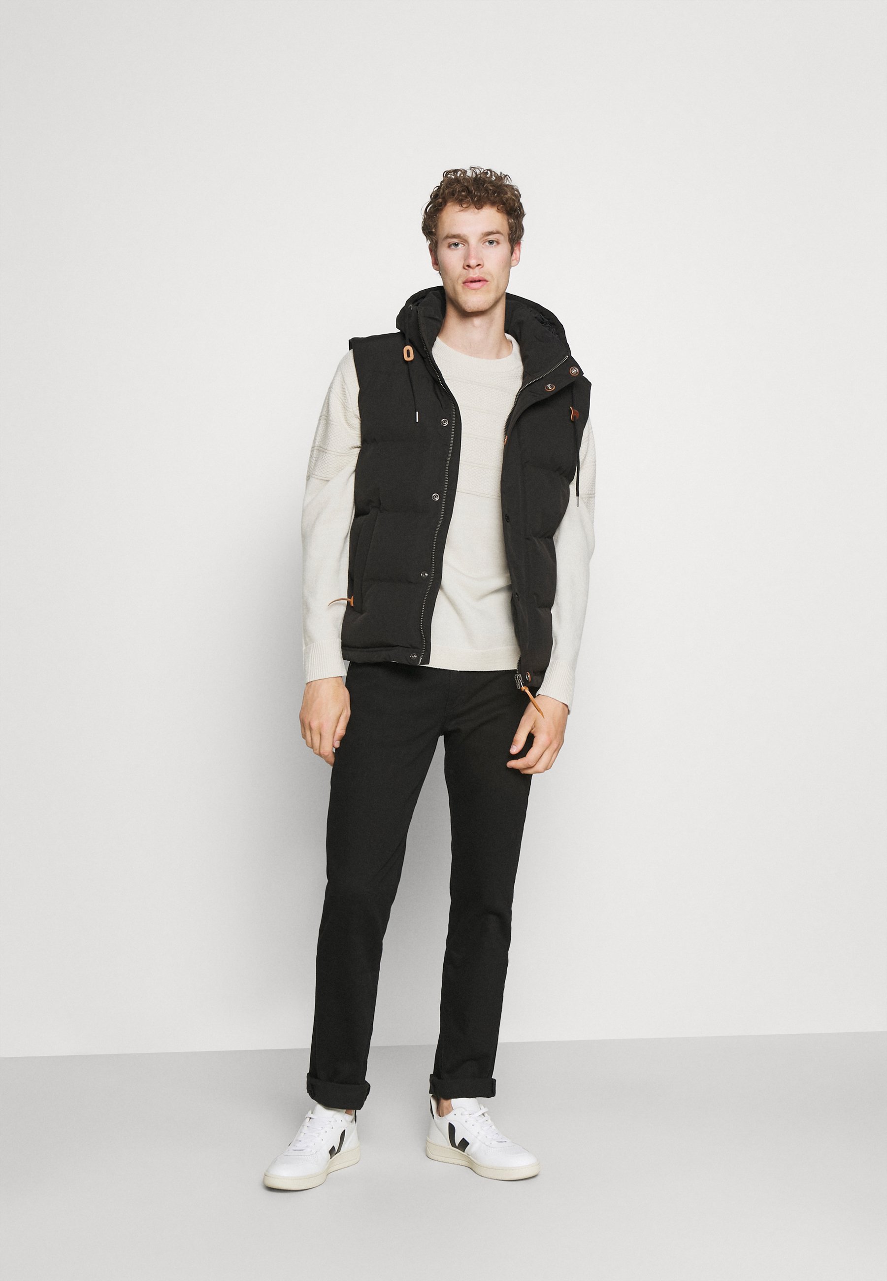 Superdry HOODED EVEREST GILET - Bodywarmer - black/Zwart - Zalando.nl