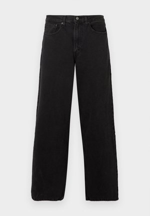 Jeans de ganga pretos com um design de perna reta, estilo de cinco bolsos e fecho de botão. Tecido texturizado e estética minimalista.