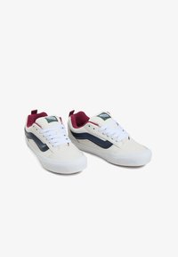 Δεν επιλέχθηκε, wtm varsity white multi