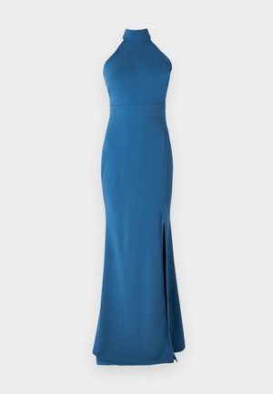Gaun biru dengan leher halter, bodice yang pas, rok panjang mengalir, dan belahan samping. Terbuat dari kain yang halus dan lembut dengan warna solid.