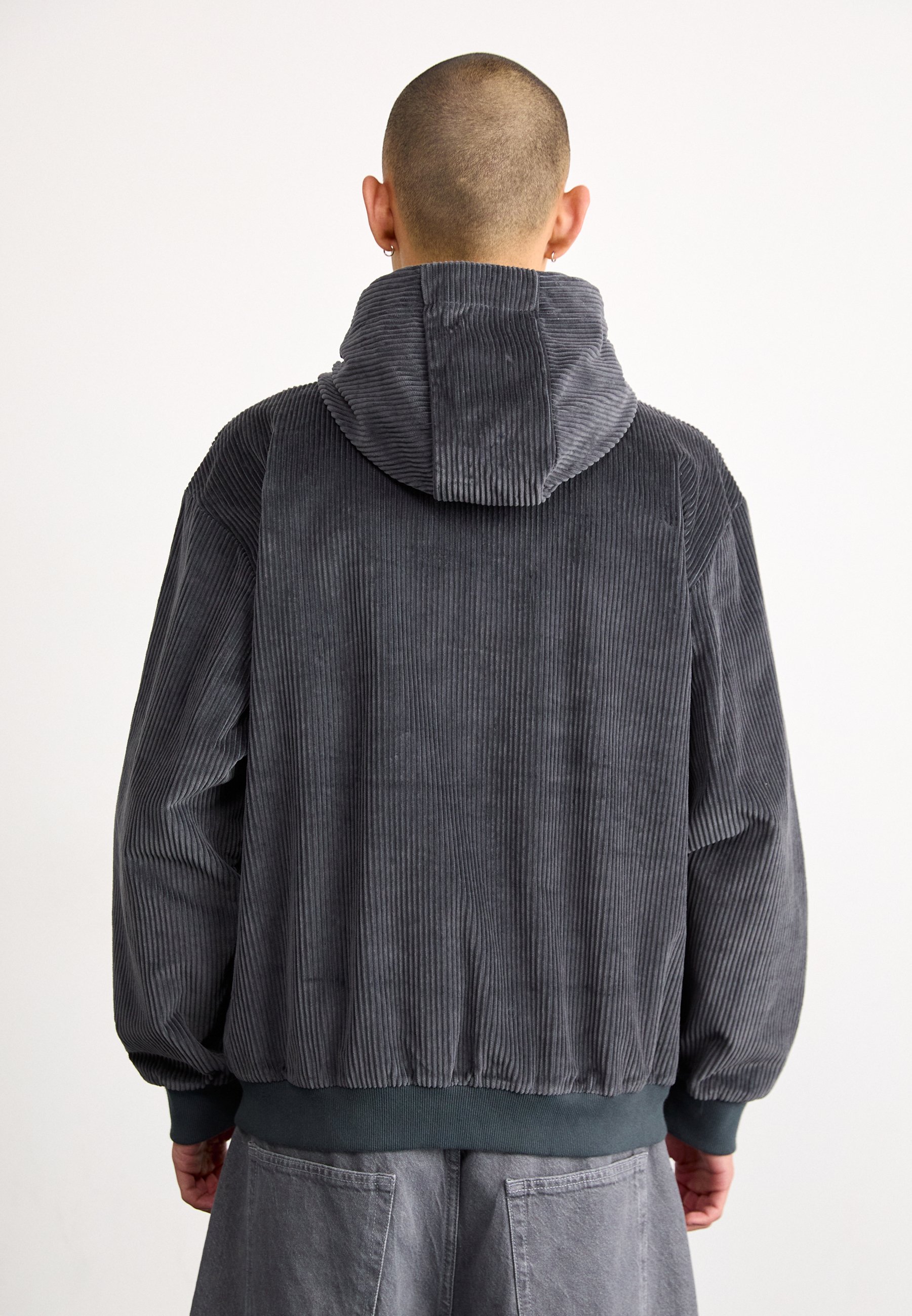adidas Originals HOODIE - Leichte Jacke - carbon/dunkelgrau