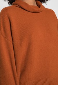 Marc O'Polo LONGSLEEVE STAND UP COLLAR - Camisola - bright rustic orange
