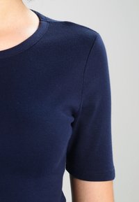 J.CREW Jednoduché tričko - dark blue