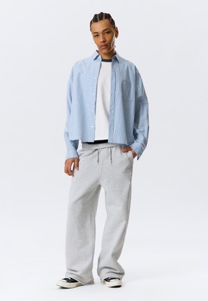 Rank 4: Weekday - Shirt