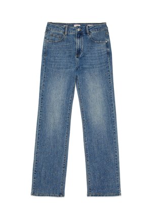 Jean bleu droit avec taille haute, cinq poches, fermeture par bouton, et des clous argentés discrets éparpillés sur le tissu.