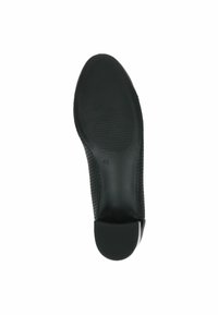 Suela de zapato negro con un fondo de goma texturizada, que presenta patrones acanalados y una sección trasera lisa. Talla marcada como 4½.