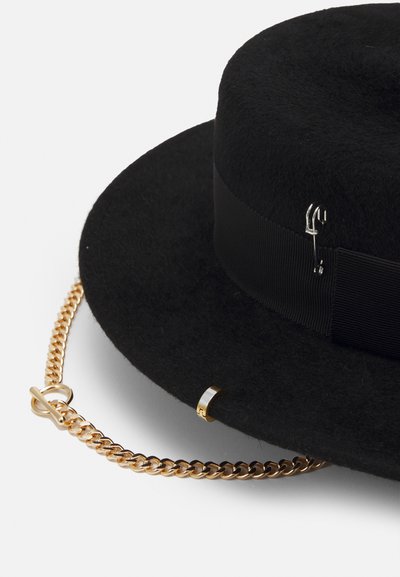 ruslan baginskiy hut