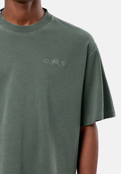 CAMPERLAB T-Shirt basic - dunkelgrün