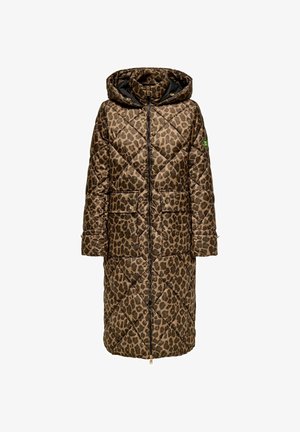 Brązowy, pikowany długi płaszcz z czarnym wzorem w panterkę, wyposażony w kaptur, zamek błyskawiczny z przodu oraz dwie naszywane kieszenie z zatrzaskami.