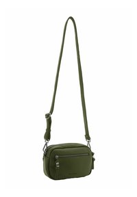 Sac bandoulière vert en matériau texturé, avec une poche avant zippée et une bandoulière ajustable. Comprend des accents en métal argenté.