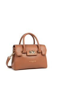 Sac à main en cuir tan avec une finition texturée, présentant une forme structurée, deux anses supérieures, une bandoulière amovible et des accents en métal doré.