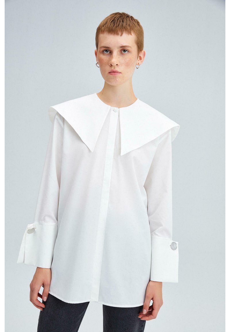 Touché Privé WIDE NECK POPLIN - Skjortebluser - ecru