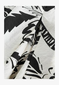 Non sélectionné, black white