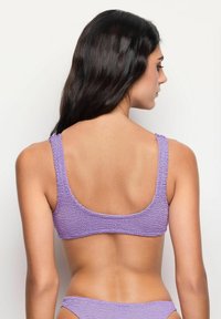 Yamamay FRIZZY - Bikini top - lilac plain
