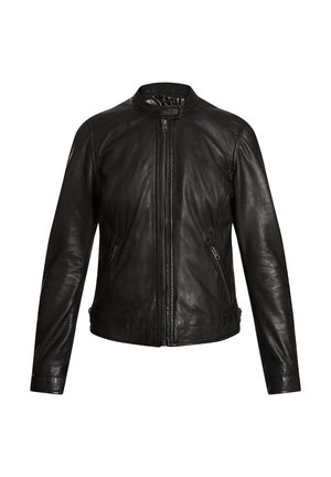 Chaqueta de cuero negra con cuello alzado, cierre de cremallera frontal, dos bolsillos laterales con cremallera y paneles texturizados en los hombros.