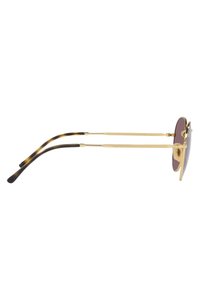 Occhiali da sole color oro con lenti rotonde. Le caratteristiche includono montature metalliche sottili, lenti di colore viola scuro e punte delle aste con motivo tartarugato.