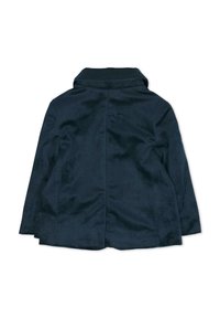 Granatowy płaszcz wykonany z miękkiej tkaniny, z wysokim kołnierzem i prostym krojem. Tył charakteryzuje się minimalną ilością szwów i schludnym wykończeniem.