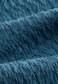 Thumbnail Image 6