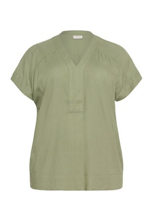 Haut à manches courtes en col en V de couleur vert olive clair, fabriqué en un tissu doux et texturé avec un léger froncé aux épaules et un ourlet droit.